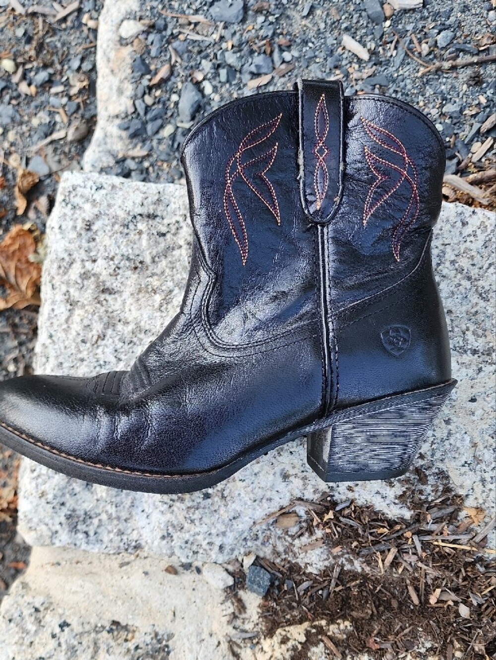 Ariat Black Leather Short Western Boots with Brown Stitching sz 7B - Picture 7 of 14